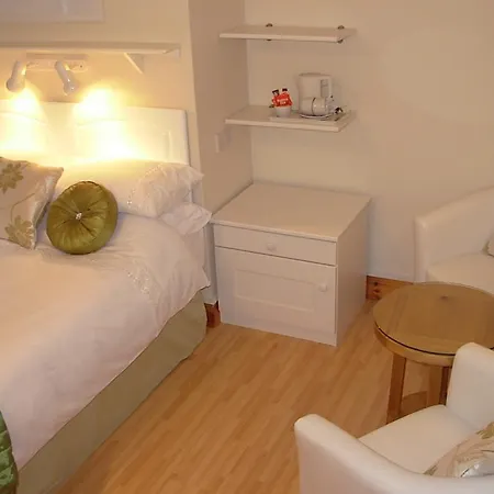 Meadow Bank Bed & Breakfast 3*